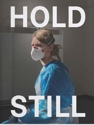 hold-still-the-duchess-of-cambridge-patron-of-the-national-portrait-gallery-9781855147386